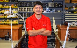 San Antonio Resident Electrifies His Goals at TSTC
